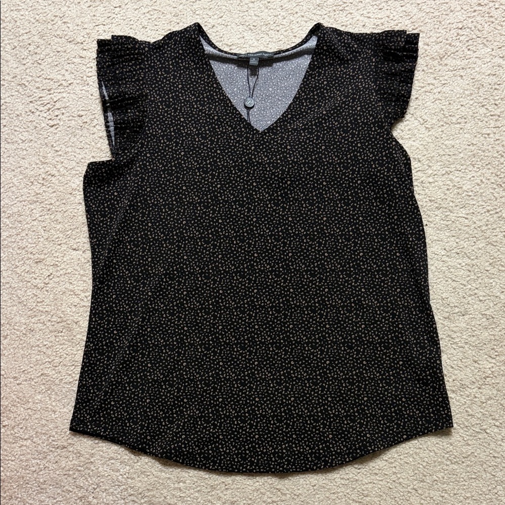 Adrianna Papell v neck Blouse no sleeve ruffle NWT